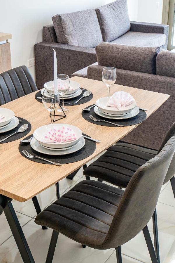 Adolina Apartments By Ezoria Villas Pafos Zewnętrze zdjęcie
